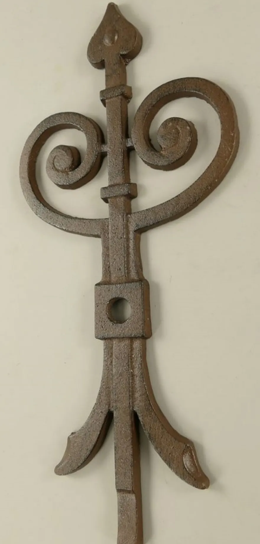 Casa Padrino Wanddeko Anker Rustikal Braun 23 x 1,5 x H. 50 cm - Nostalgischer Metall Anker - Wohnzimmer Deko - Garten Deko - Terrassen Deko - Deko Accessoires