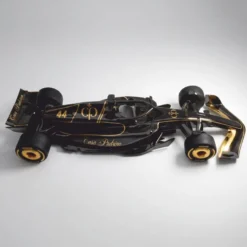 Casa Padrino XXL Deko Formel 1 Rennwagen Schwarz / Gold 180 cm - Wanddeko