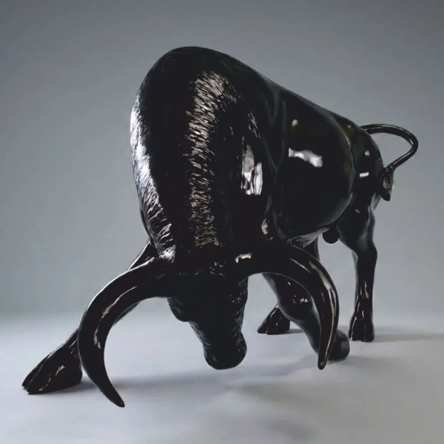 Casa Padrino XXL Deko Skulptur Stier Schwarz 205 cm - Garten Deko Figur - Große Deko Figur - Lebengroße Garten Skulptur