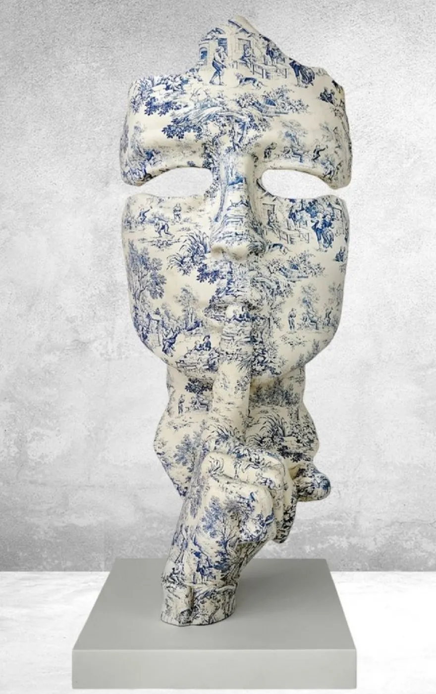Casa Padrino XXL Deko Skulptur Creme / Blau / Grau H. 180 cm