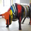 Casa Padrino XXL Deko Skulptur Stier Schwarz / Bunt 235 x H. 140 cm