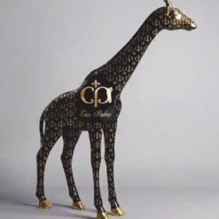 Casa Padrino XXL Deko Skulptur Giraffe Schwarz / Gold H. 320 cm - Riesige Garten Deko Figur CPB