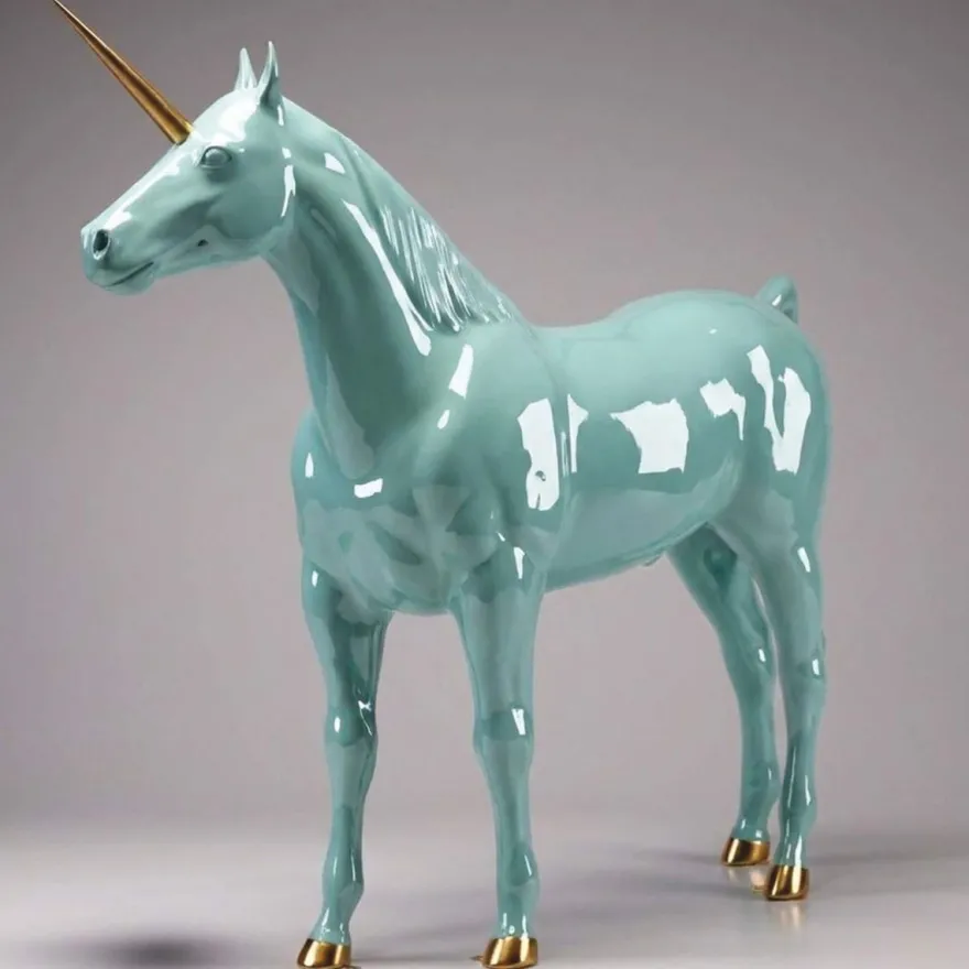 Casa Padrino XXL Deko Skulptur Einhorn Pferd Türkis / Gold 245 cm - Lebensgroße Deko Figur - XXL Tierfigur - Garten Skulptur
