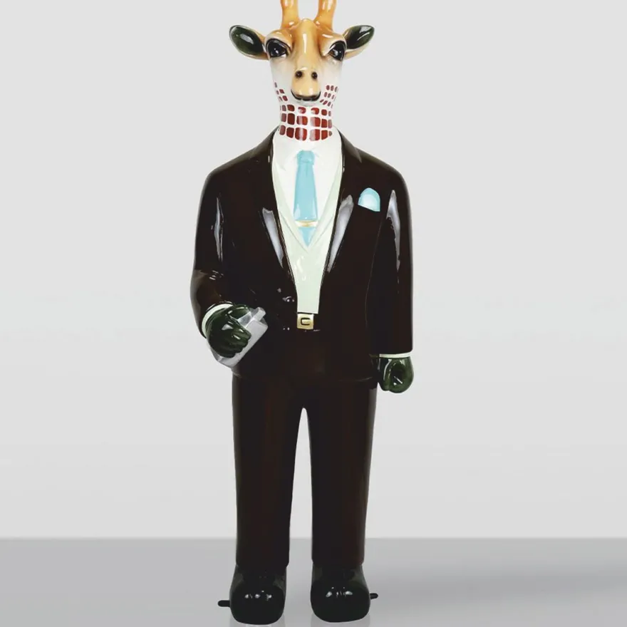 Casa Padrino XXL Deko Skulptur Giraffe mit Anzug H. 171 cm - Große Deko Figur
