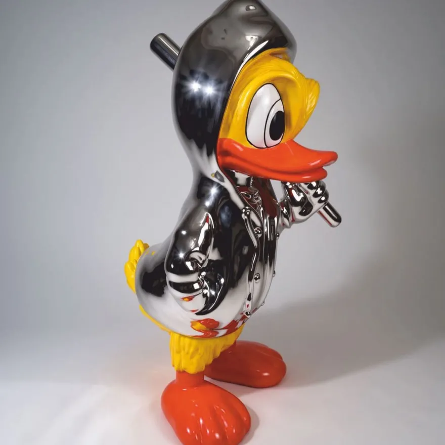 Casa Padrino XXL Deko Skulptur Ente Silber / Gelb / Orange H. 165 cm - Deko Figur