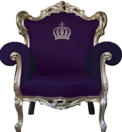 Casa Pompöös by Casa Padrino Luxus Barock Sessel mit Kronenmotiv in Lila / Gold 95 x 80 x 105 cm