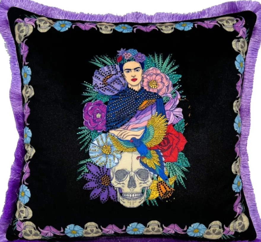 Frida Kahlo by Casa Padrino Luxus Deko Kissen mit Strass Steinen Bunt / Schwarz / Lila
