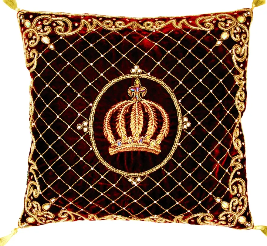 Harald Glööckler Luxus Barock Deko Kissen Pompöös by Casa Padrino Krone Bordeaux / Gold aufwendig verziert mit Pailletten und Glitzersteinen