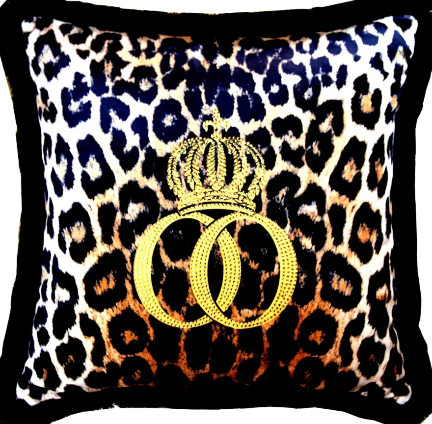 Harald Glööckler Luxus Deko Kissen Pompöös by Casa Padrino Leopard mit Strass Steinen Schwarz / Orange / Gold Leo - Feinster Samtstoff - Glööckler Kissen