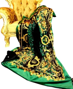 Luxus Wohndecke Pompöös by Casa Padrino Barock Grün / Gold / Schwarz von Harald Glööckler mit extrem vielen Glitzersteinen