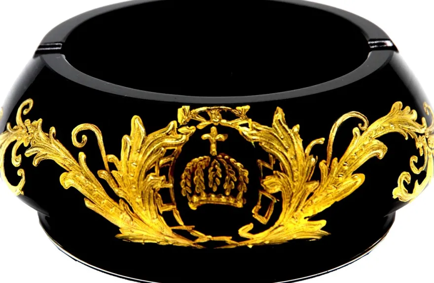Pompöös by Casa Padrino Luxus Aschenbecher mit 24 Karat Vergoldung Schwarz / Gold Ø 15,5 x H. 6,5 cm - Pompööser Glas Aschenbecher designed by Harald Glööckler