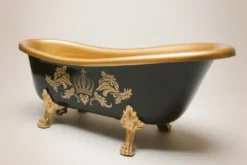 Pompöös by Casa Padrino Luxus Badewanne Deluxe freistehend von Harald Glööckler Schwarz / Gold / Gold 1695mm mit goldfarbenen Löwenfüssen
