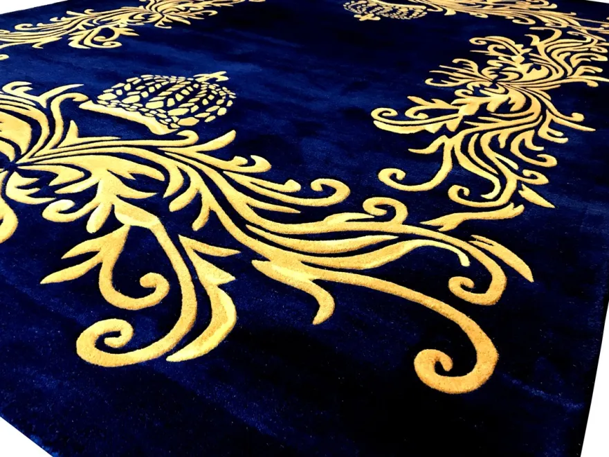 Pompöös by Casa Padrino Luxus Teppich von Harald Glööckler 200 x 290 cm Krone Royalblau / Gold - Barock Design Teppich - Handgewebt aus Wolle
