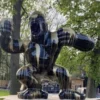 Riesige Casa Padrino XXL Designer Deko Skulptur Gorilla Affe Schwarz / Gold 180 x H. 200 cm